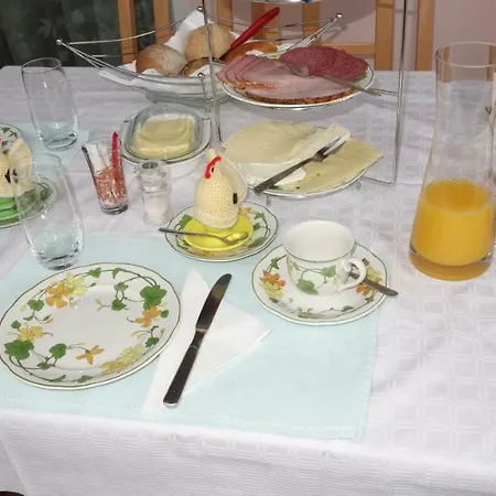 Appartement Gastehaus Gisela U. Gunter Kern - Chardonnay Bochingen